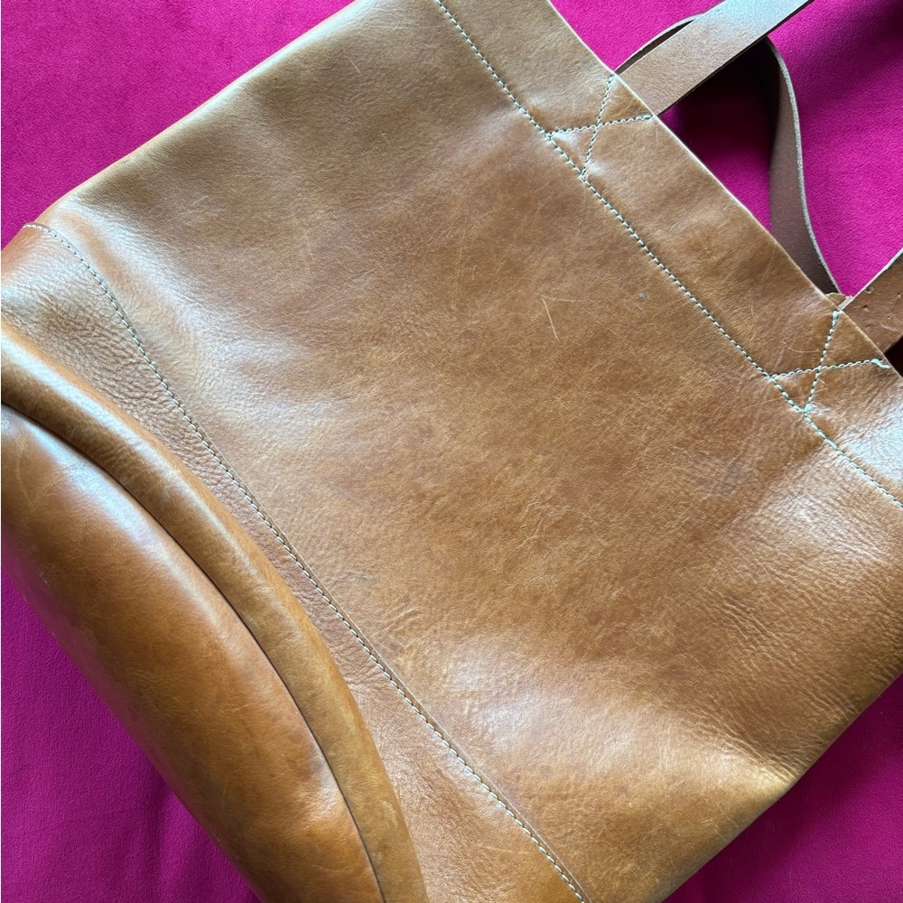 madewell rivet & thread bucket tote bag in cognac - Picture 8 of 14